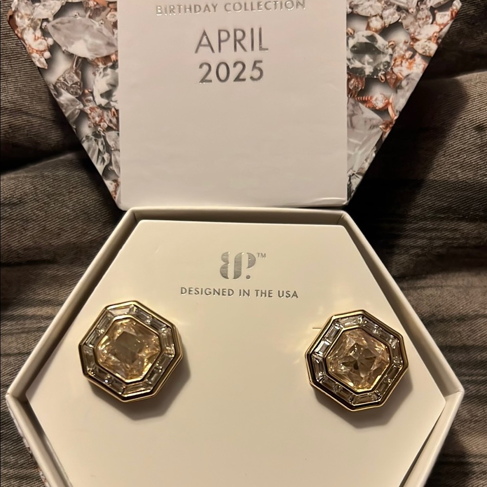 Make It Count, Darling - Earrings